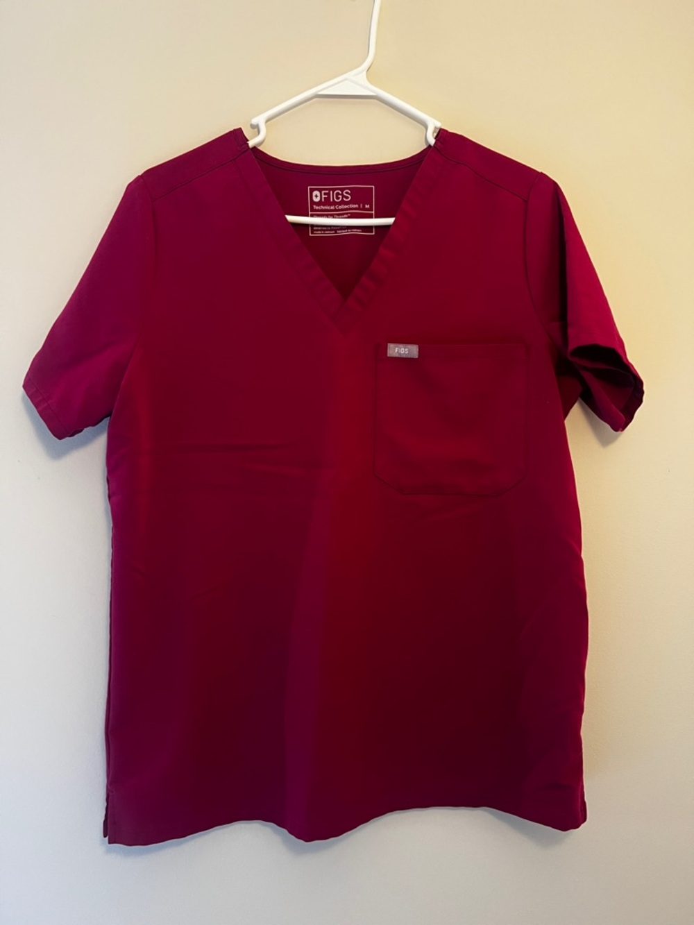 FIGS V-Neck Medical Scrub Set in Fuschia